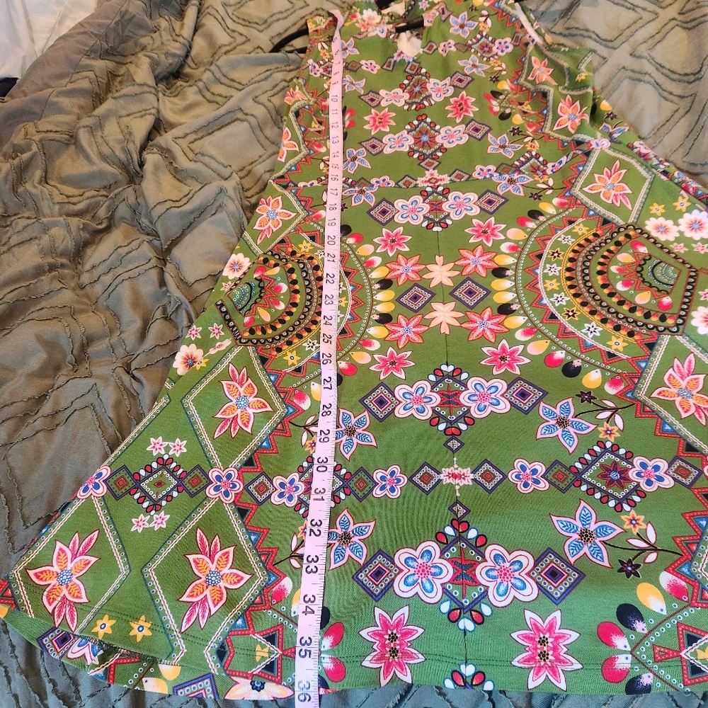 New York and Company green, red, blue, white sleeveless floral dress. Si… - Picture 8 of 11